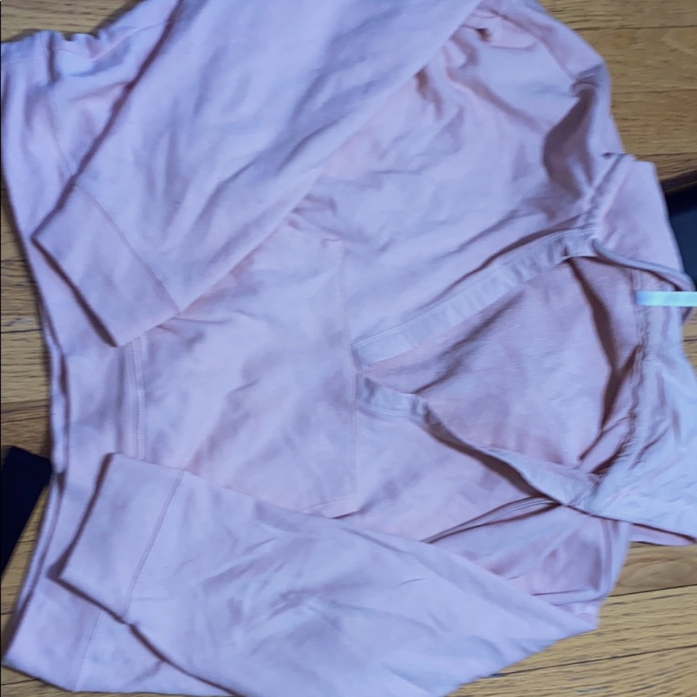 Women’s Cropped Fabletics Sweatshirt